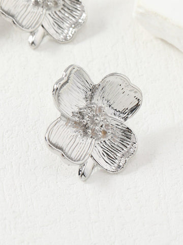 Flower Decor Stud Earrings shein