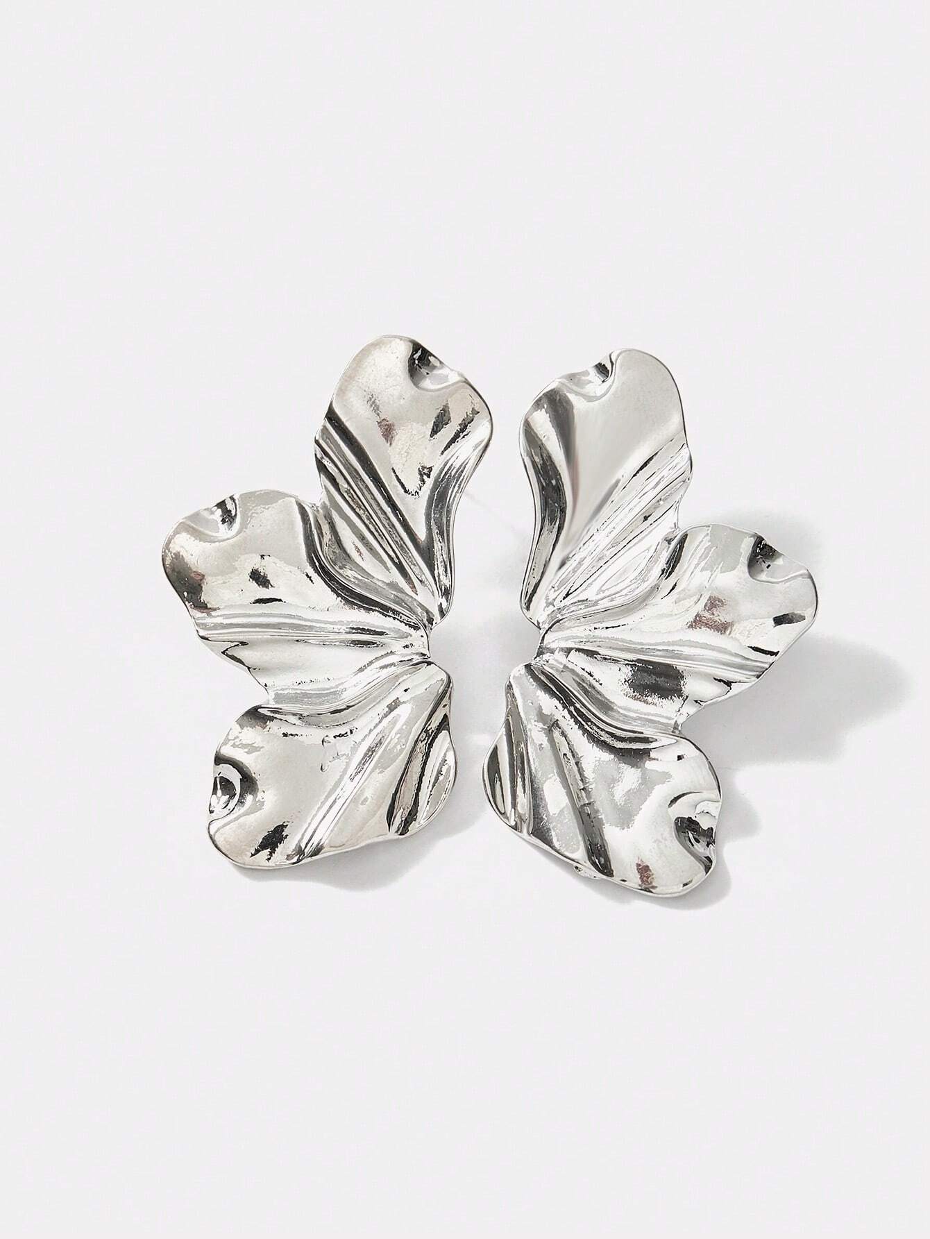 Belle Flower Stud Earrings shein