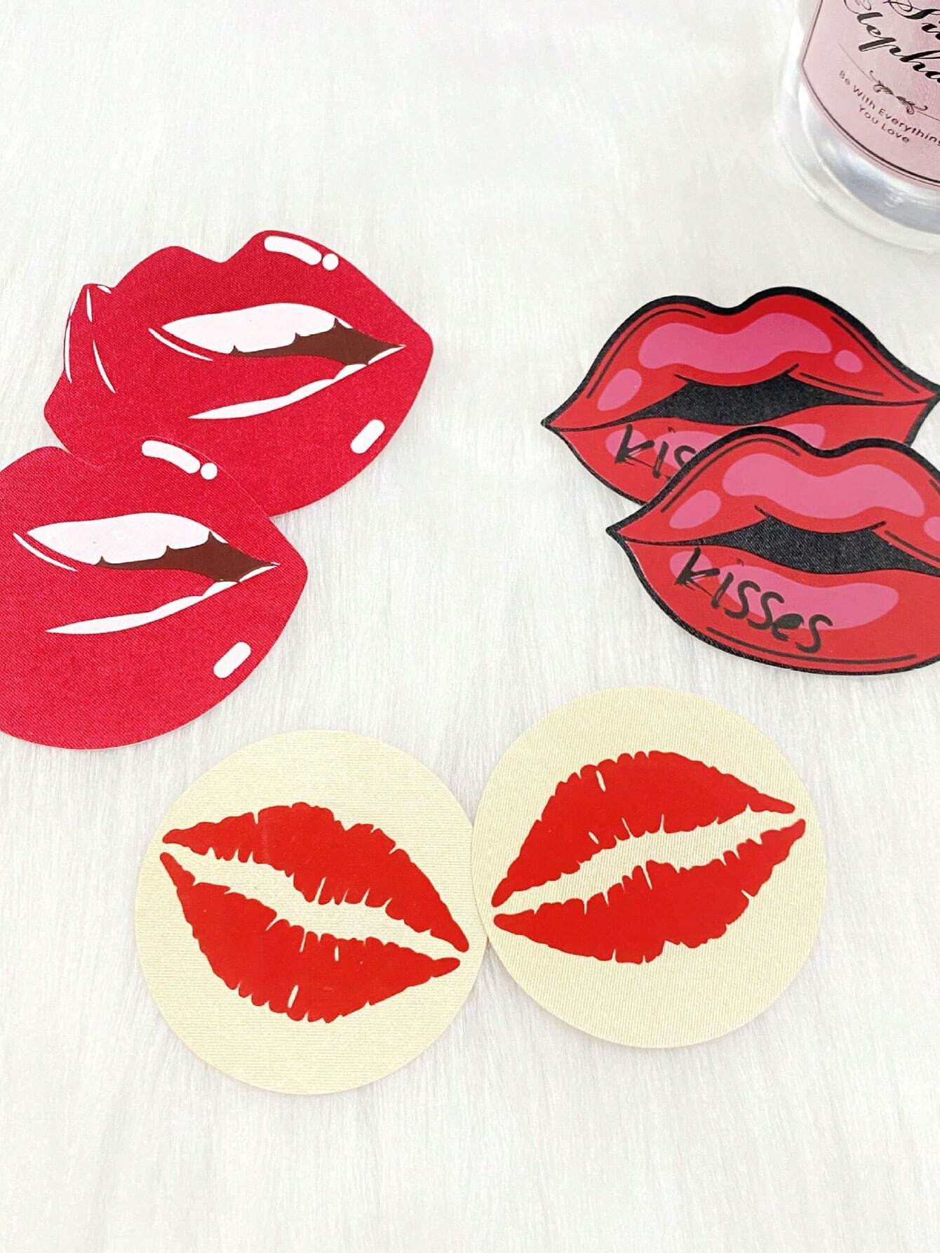 4 Pairs Disposable Women Nipple Cover Lips Shape No Trace Anti-Exposure Sexy Chest Stickers shein