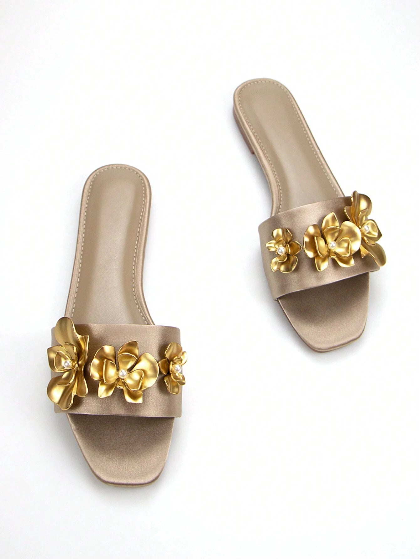 Women's Elegant Gold 3D Flower Metal Decor Canvas Square Toe Casual Party Flat Mule Slides shein