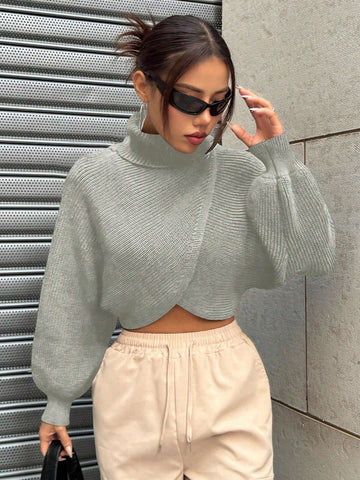 MOOSTA Turtleneck Asymmetrical Hem Short Casual Sweater