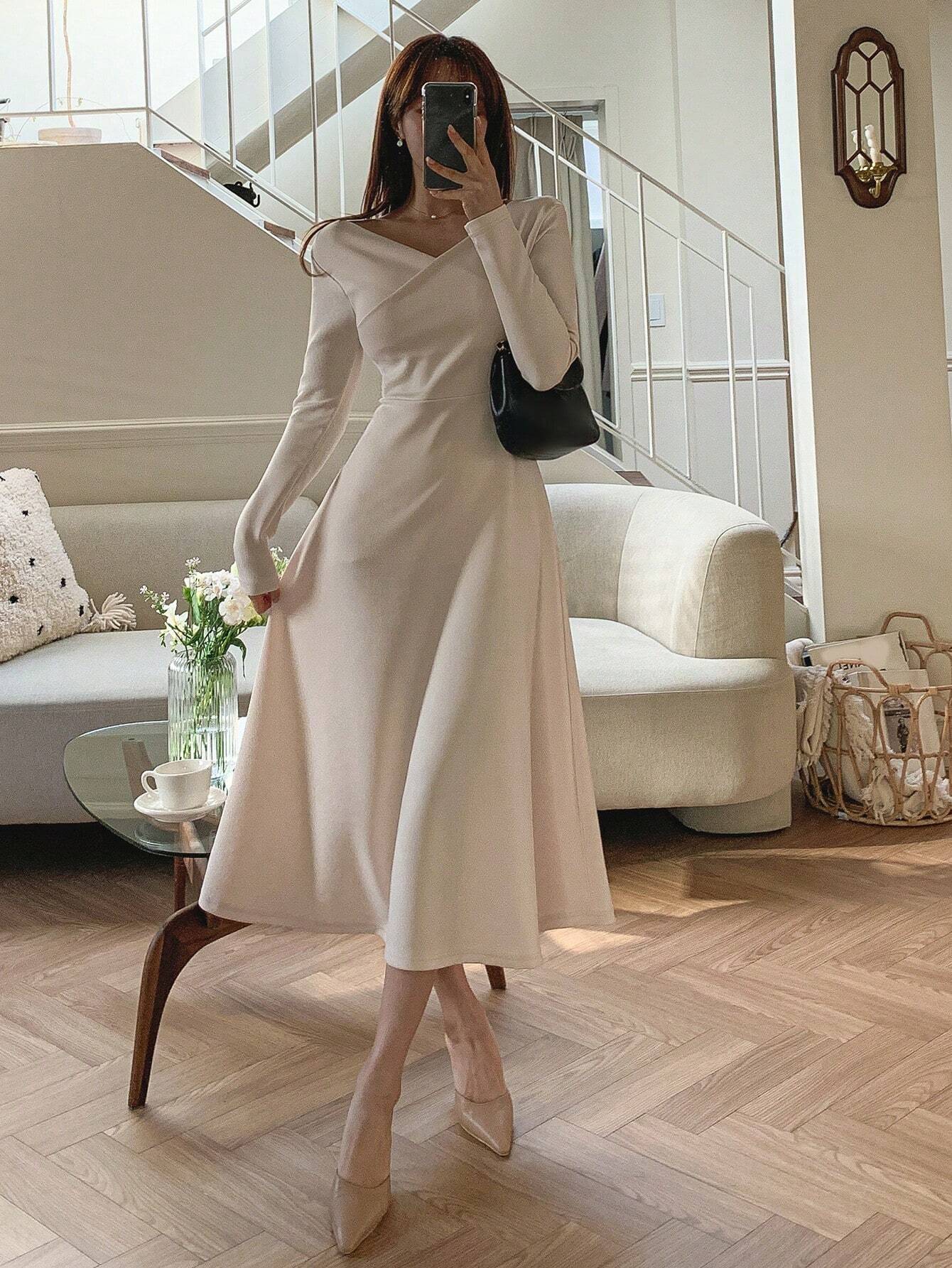 DAZY V-Neck Long Sleeve Dress Shein