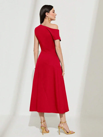 Modely Solid Asymmetrical Neck Dress shein