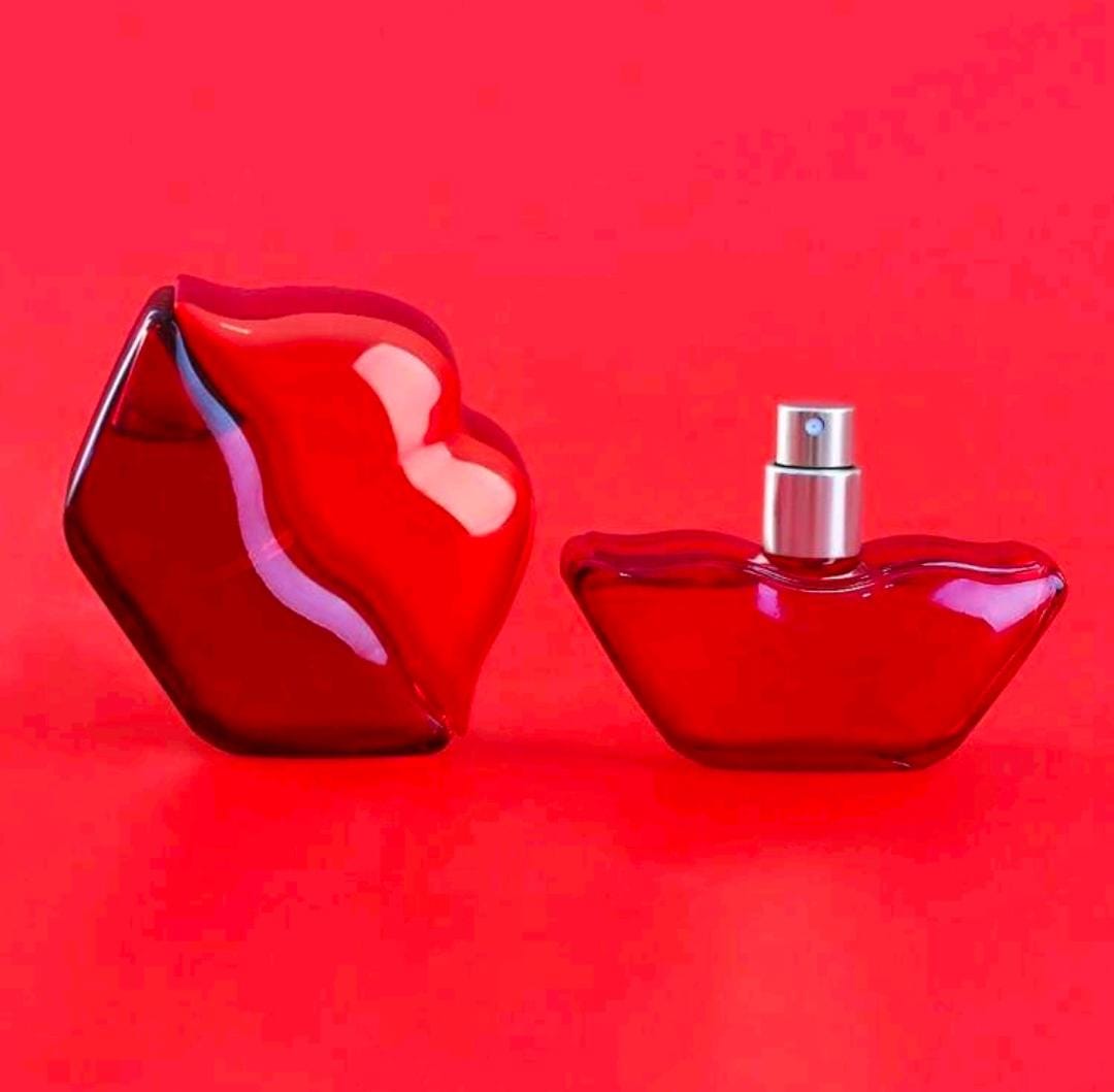 Sweet Kiss Valentine'S Day Unisex Lips Shaped Perfume, Red Fragrance For Women shein