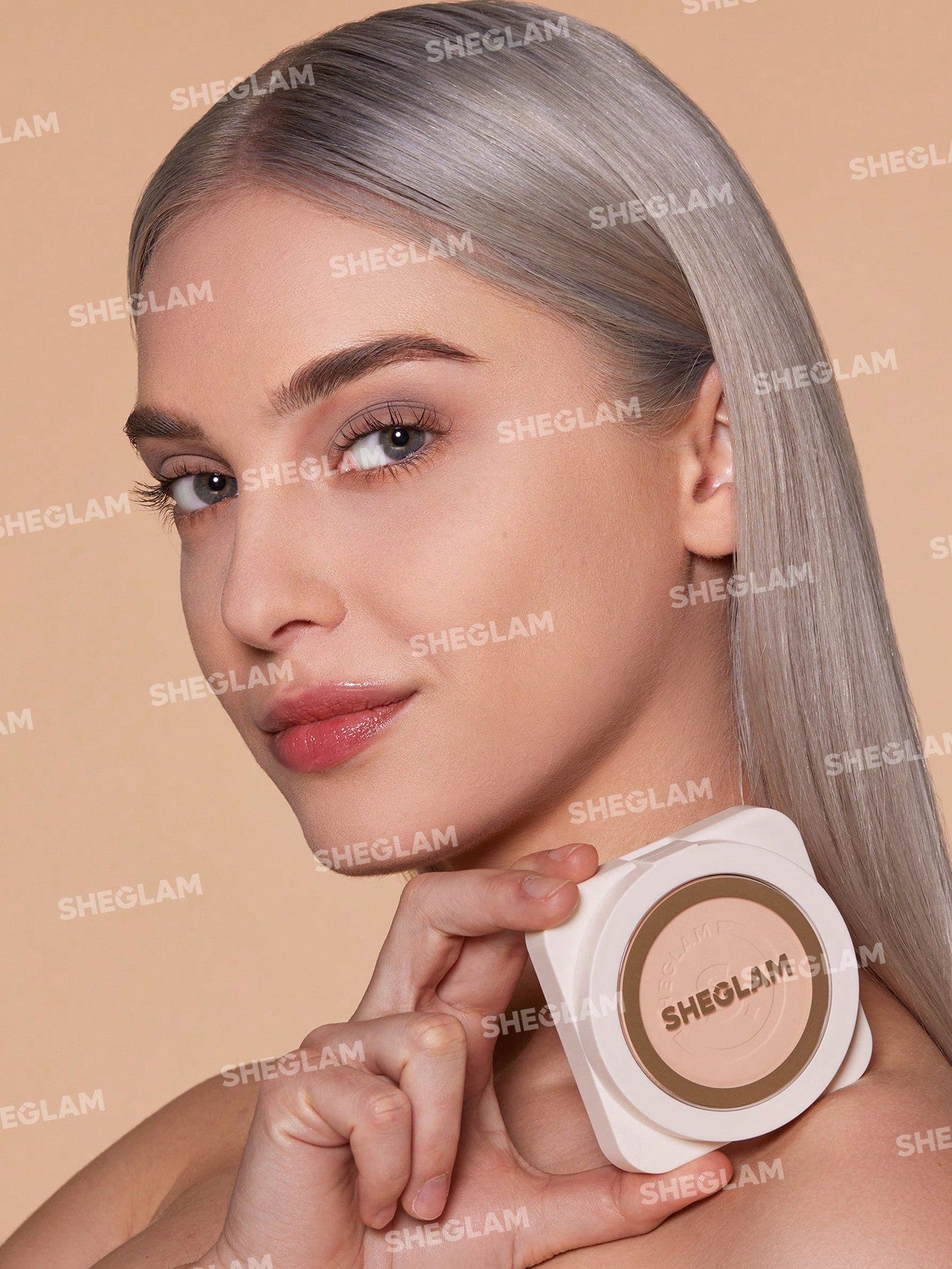 Skin-Focus High Coverage Powder Foundation-Chantilly SHEGLAM