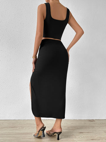 Privé Solid Tank Top & Twist Front Split Thigh Skirt shein